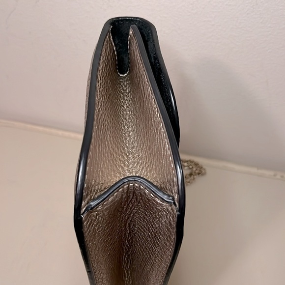 NEW Valentino Garavani Gold Rockstud Glam Lock Crossbody Flap Bag - Picture 7 of 15